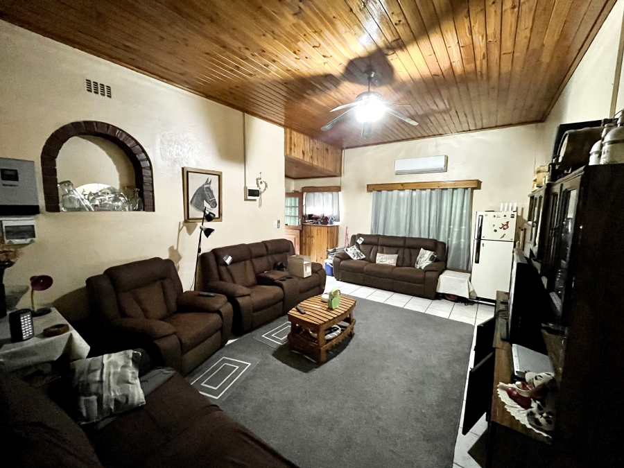 5 Bedroom Property for Sale in De Zoete Inval Western Cape